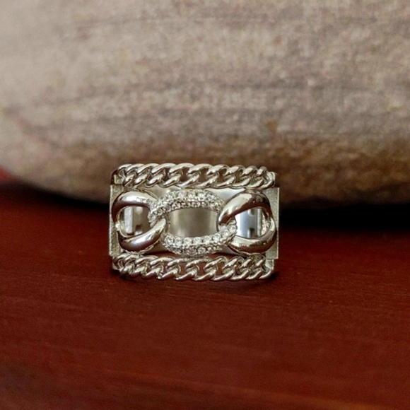 Vintage Jewelry - Sterling Ring Links Style w Small Diamonds Size 9.5